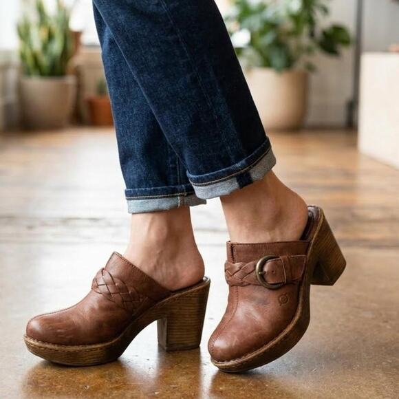 Born Shoes - Born brandbrown leather clogs with